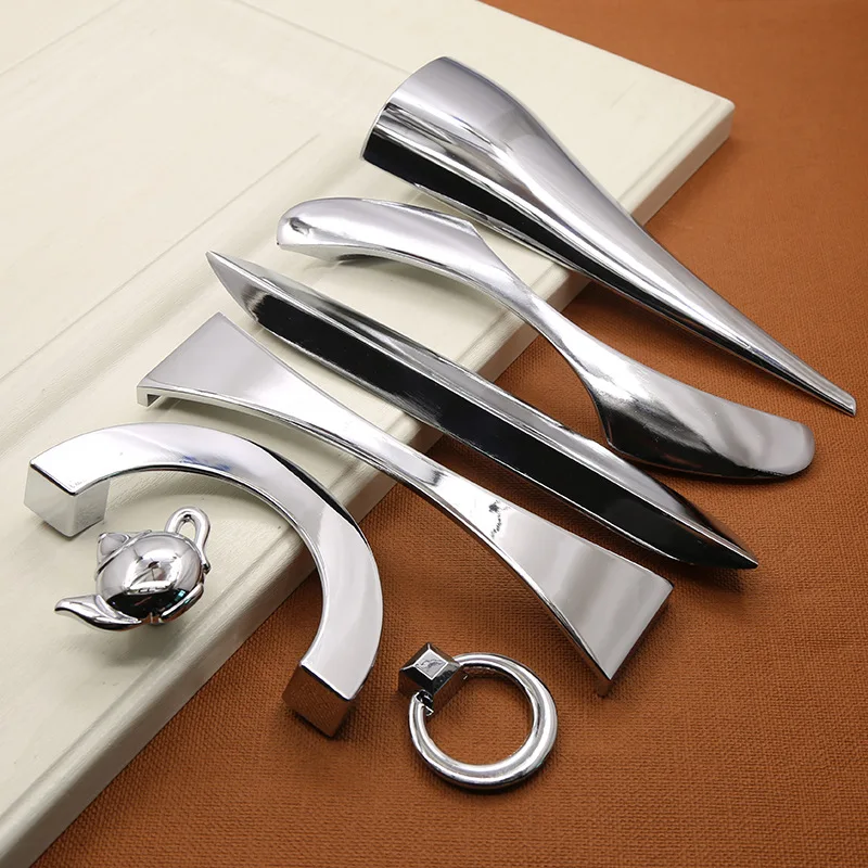 

Modern Bright Chrome Zinc Alloy Handle Drawer Wardrobe And Cabinet Long Thick Light Silver Handle Factory Direct Selling
