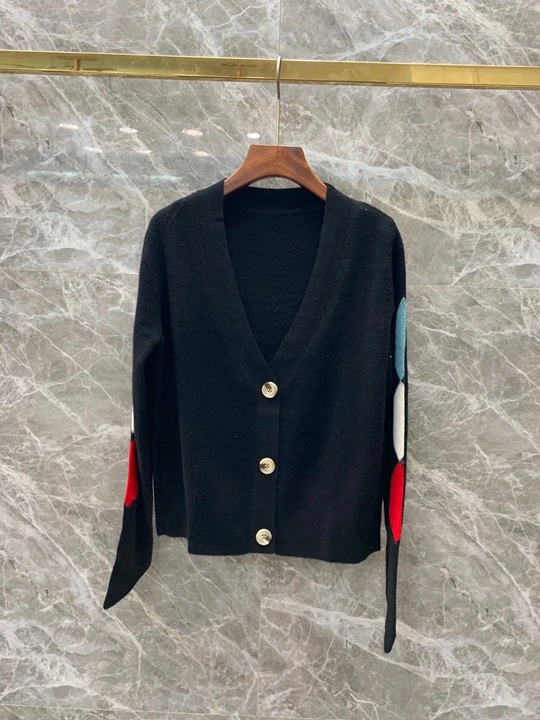 Early Autumn New Woman V Leader Zi diamond pattern matching color cashmere cardigan knitted sweater 827