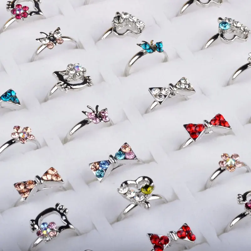 5 шт. посеребренные кольца с кристаллами разных дизайнов милые детские вечерние регулируемые кольца - Цвет основного камня: Random Send