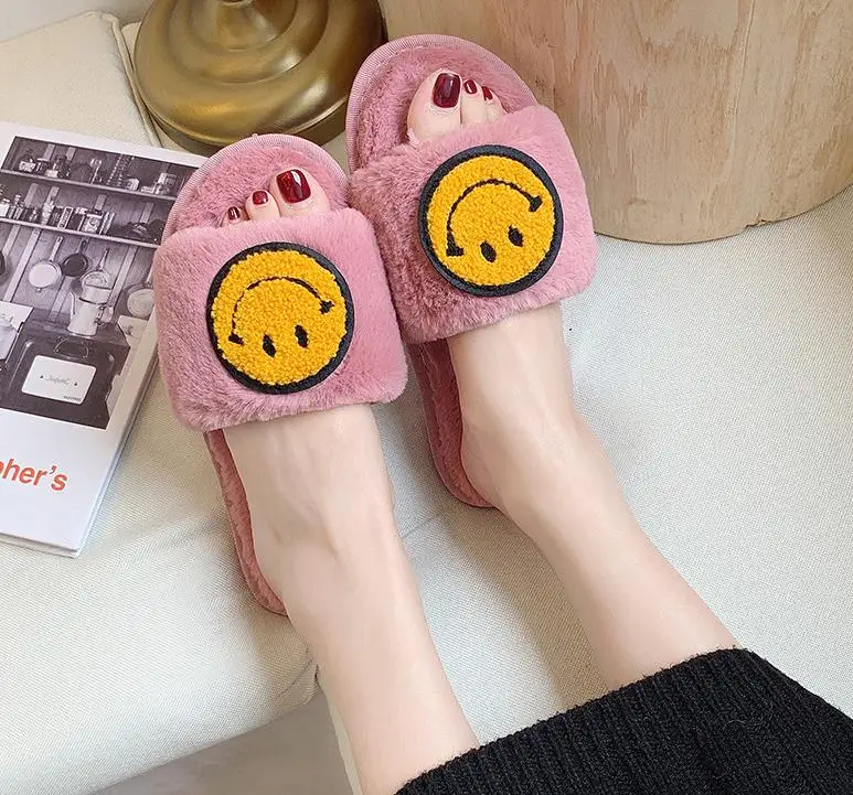 Smiley/тапочки для девочек; сезон осень-зима; Новинка года; удобные тапочки на плоской подошве; нескользящая одежда; женские шлепанцы для улицы