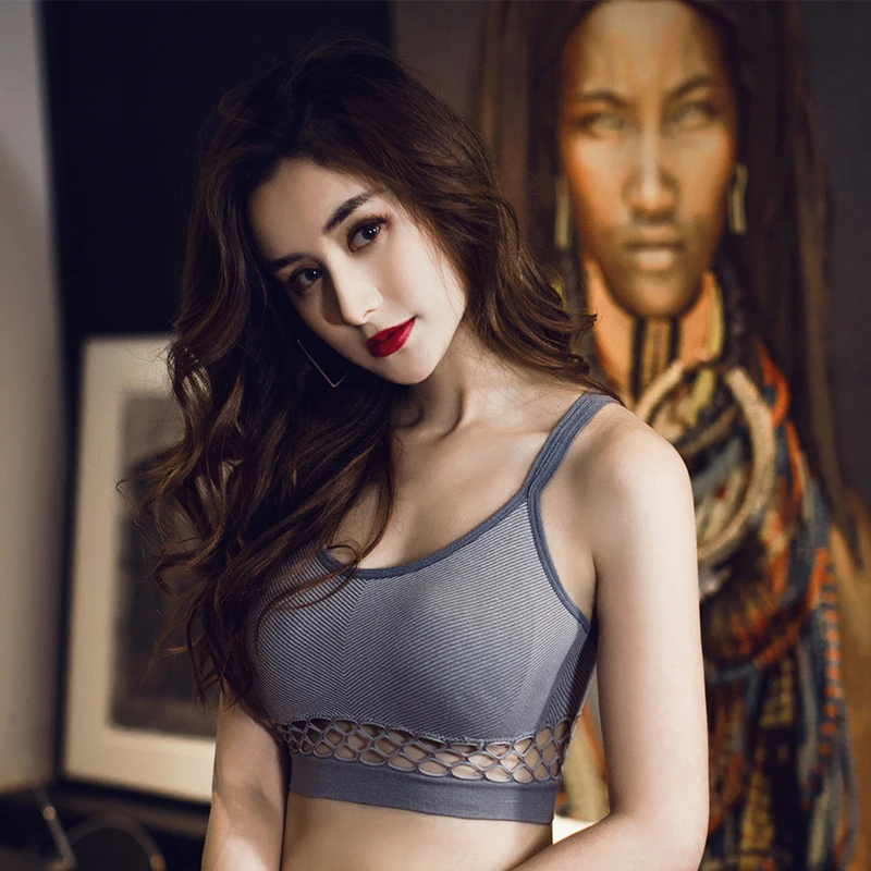 

New Women's Sport Bra Stretchy Yoga Fitness Gym Bras Seamless Wire Free Sports Crop Top Breathable Paded Sexy Sports Bra Female