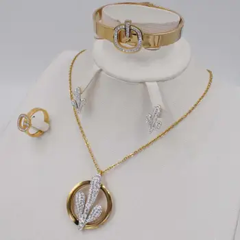 

Fashion dubai Gold Color Crystal Necklace Earring Bracelet Ring Set Rhinestone New Simple Party Dress Jewelry Sets For Women