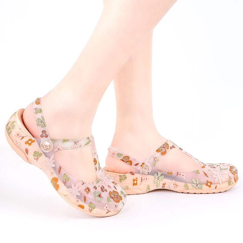 Summer New Women's Transparent Wedge Sandals Platform Sabot Shoes 2022 Trend Jelly Beach Shoes Medical Hoof Sanitary Clogs Woman