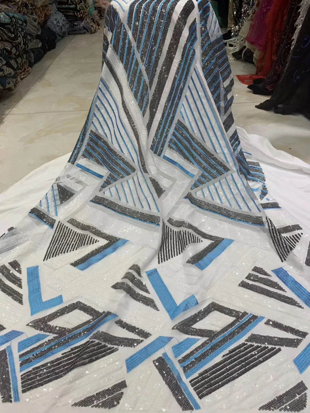 

The latest Nigeria lace fabric 2020 high-quality lace African lace fabric for wedding French tulle lace fabric H39411