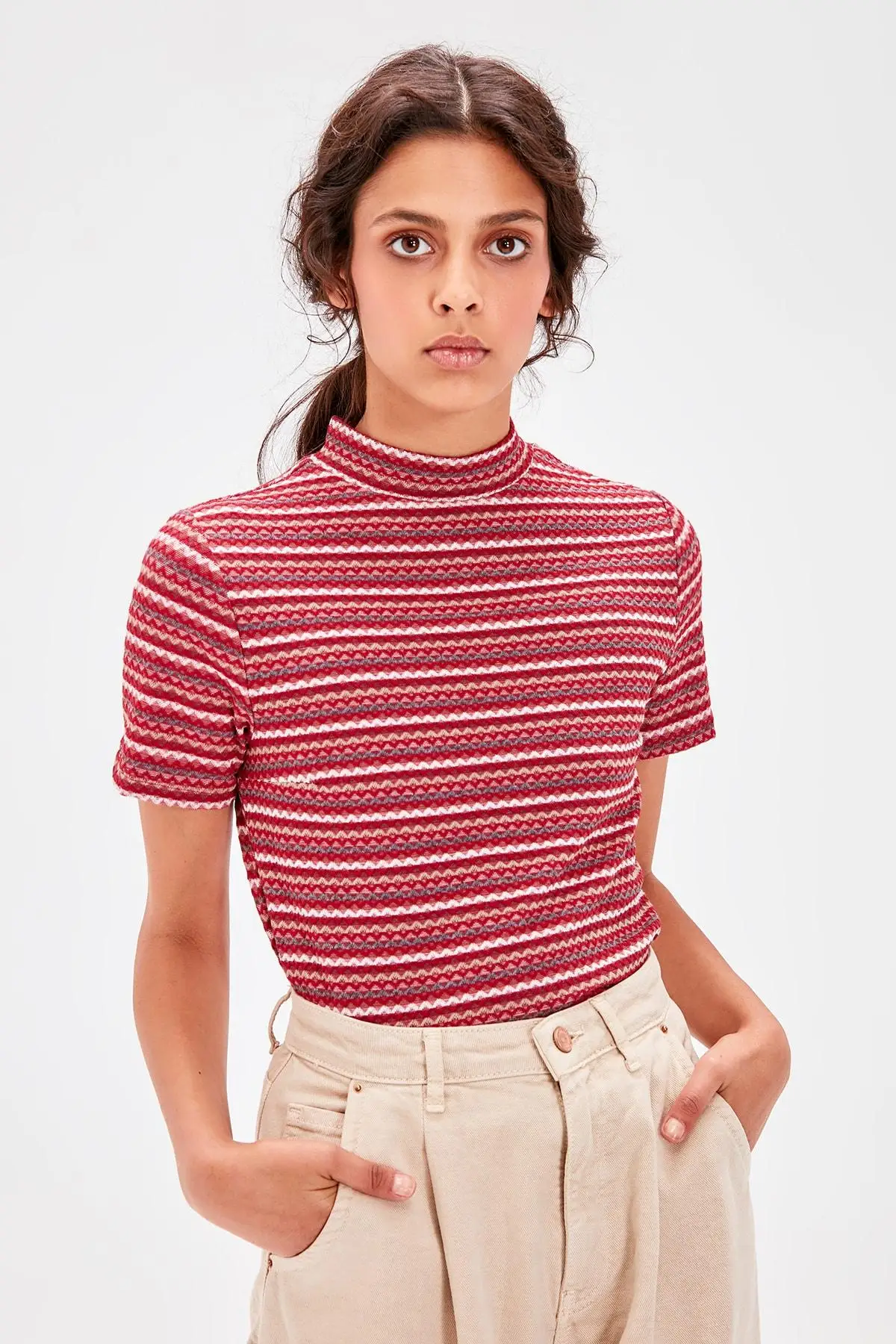

Trendyol Red Sheer Neckline Textured Knitted Blouse TWOAW20BZ0647