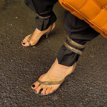 

Women Clip-On Gladiator Sandals Ankle Wrap Snake Print Leather Stiletto High Heels 2020 Celebrity Summer Women Shoes Rome Style