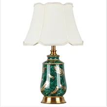 Элегантная Зеленая Керамическая Настольная лампа с рисунком перьев для спальни, прикроватная тумбочка для гостиной, фойе, для учебы, настольная лампа для чтения, ночной Светильник 190158