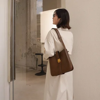 

Large Capacity Bag 2020 New Style Simple Fashion Bucket Bag Shoulder Bag