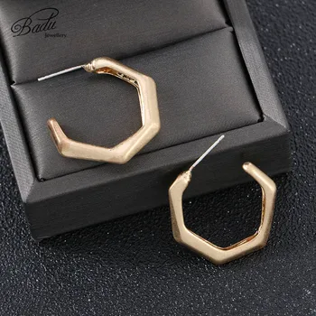 

Budu Fashion Simple Metal Hoop Earrings for Women Gold Punk Daily C shape Geometric Statement Earrings Jewelry Wholesale