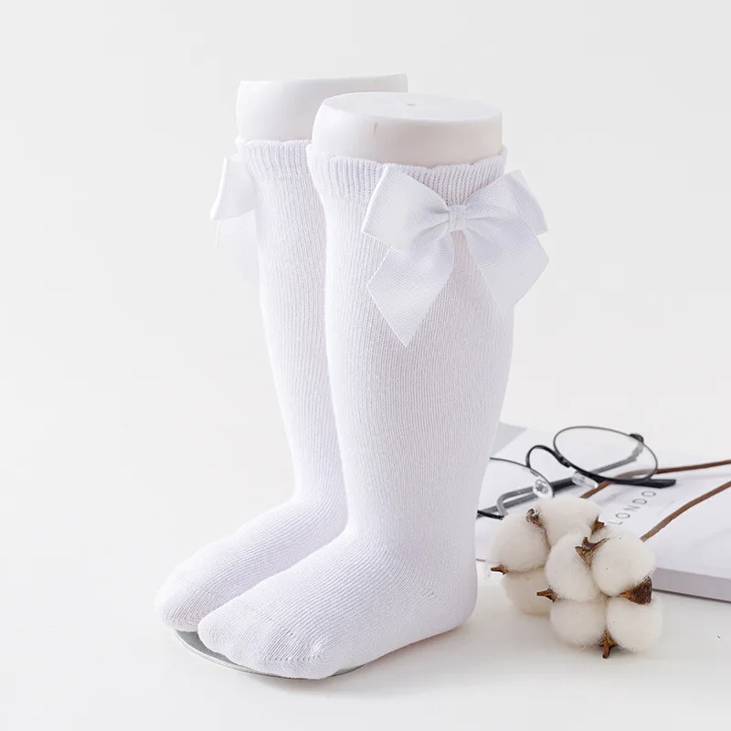 BalleenShiny детские мягкие хлопковые носки, милые с большим бантом однотонные Цвет носки до середины голени для девочек; Одежда для маленьких принцесс гетры - Цвет: L white