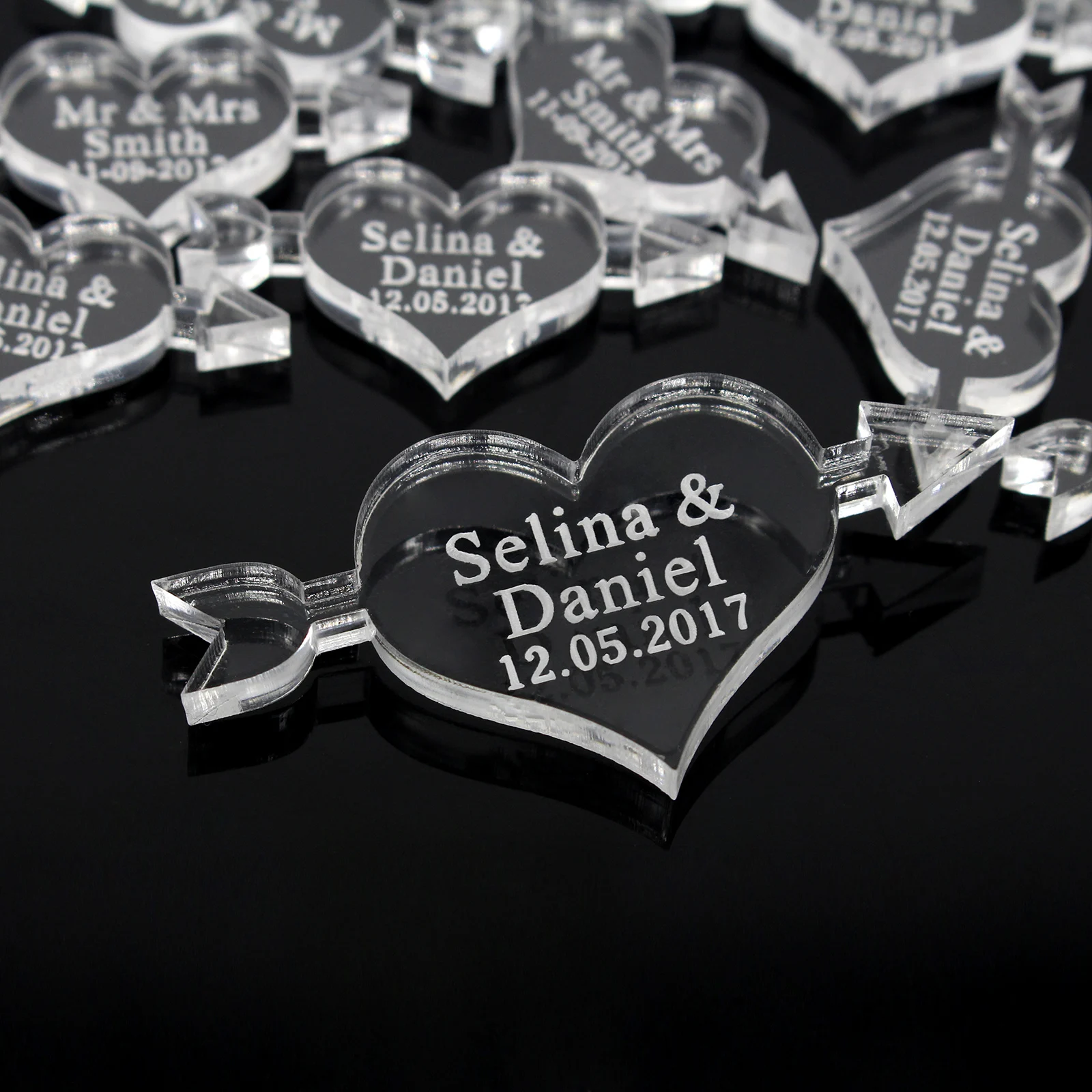 50Pcs 40mm*20 mm Personalized Engraved Mr &amp Mrs Surname Clear Acrylic Arrow Heart Wedding Party Table Centerpieces Decor | Дом и сад
