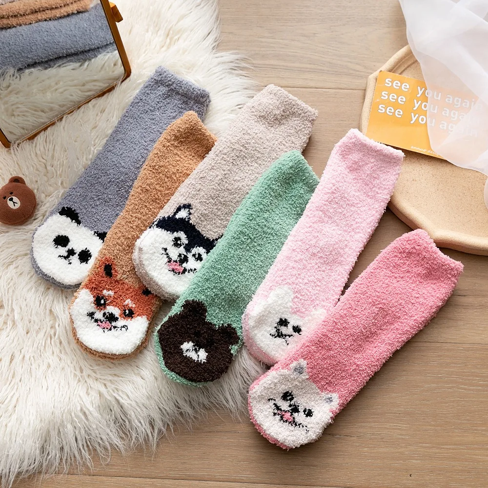 

2020 New Autumn Winter Animals Cartoon Pattern Series Cotton Ladies Floor Socks Cute Style For Christmas Gift Women Crew Sox