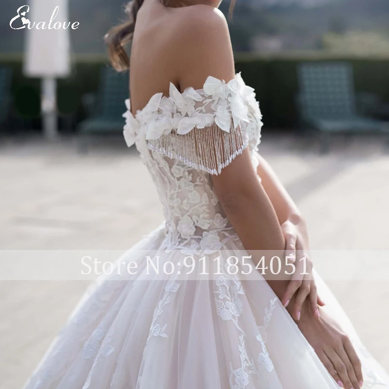EVALOVE New Romantic Sweetheart Neck Lace Up Ball Gown Wedding Dress Gorgeous Appliques Beading Customized Princess Bridal Gown plus size wedding dresses
