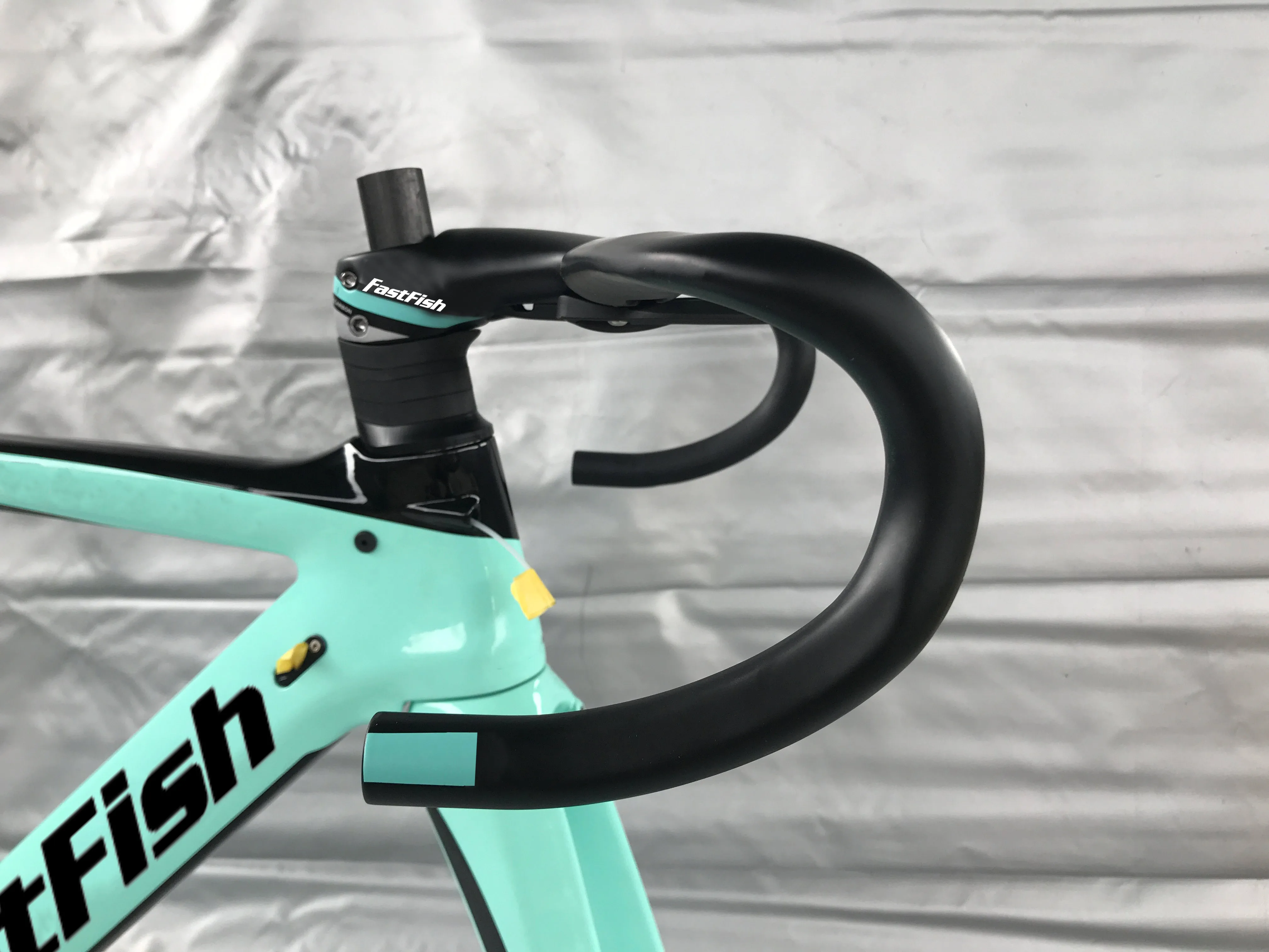 US $635.55 29Colors XR4 T1000 Taiwan Made Full Carbon Road Frame Bicycle Bike FrameForkSeatpostHeadesetClamp XR4 XDB Shipping Available