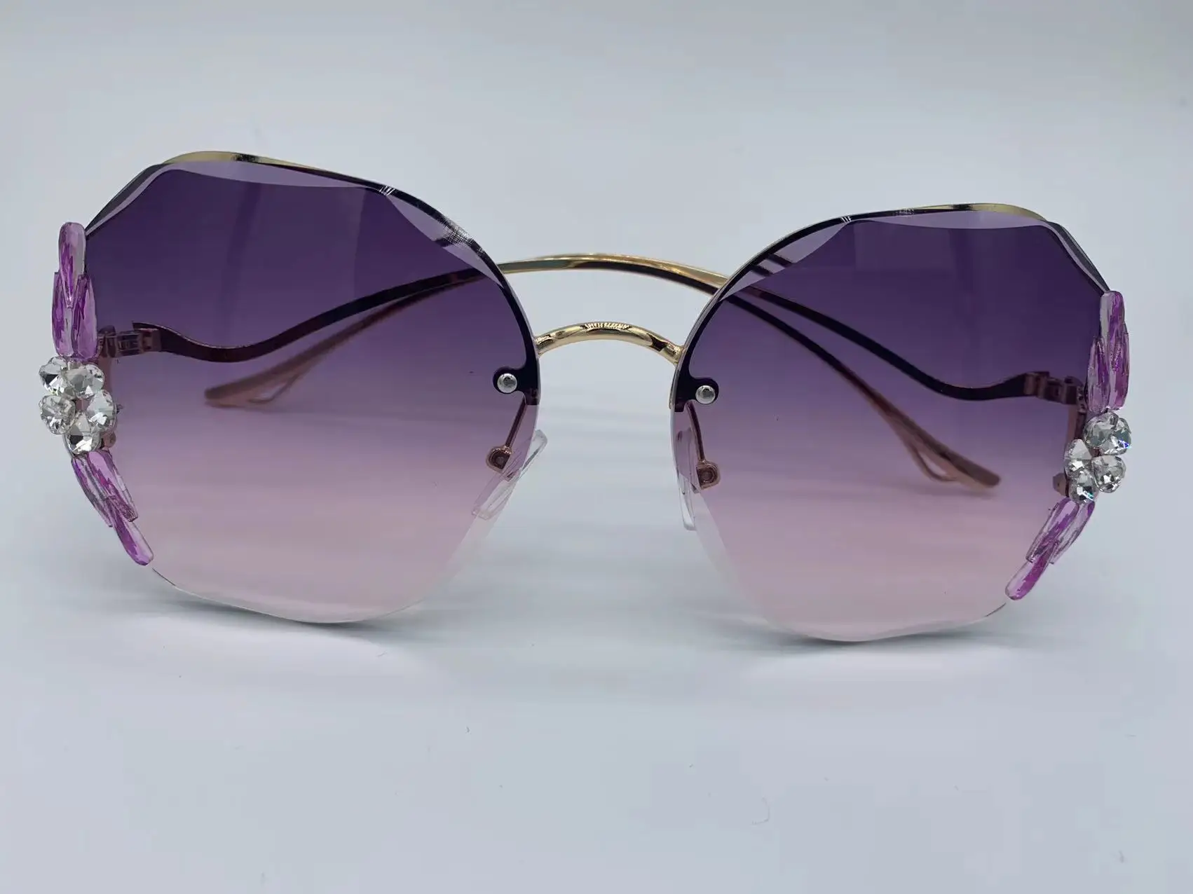 rose gold sunglasses Diamond Oversize Vintage Sunglasses Women 2021 Lunette De Solei Femme Sun Glasses Rimless Rhinestone Oculos De Sol Feminino 2022 designer sunglasses for women