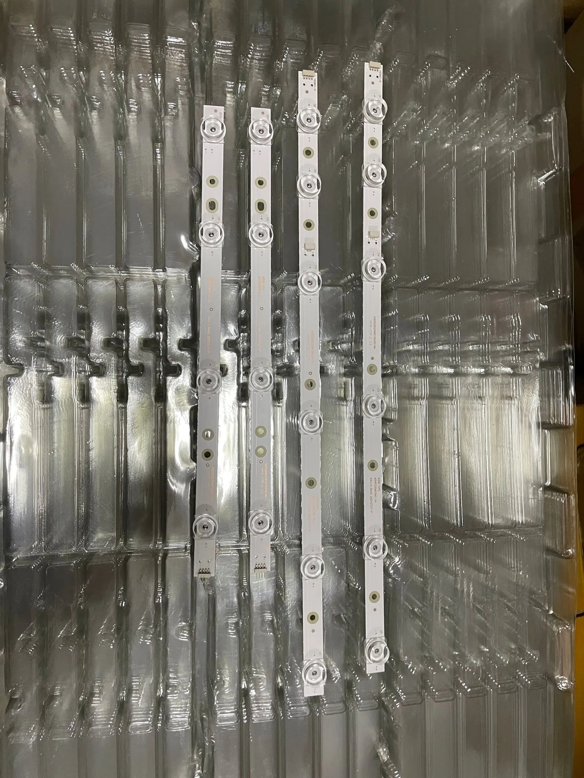Светодиодная подсветка для TCL LED 40d3000 40S6500FS 40S6500 40F6F 40L2F 40S325 40D6 10X2 4C-LB4010-HR01J THOMSON 40FE5606 2