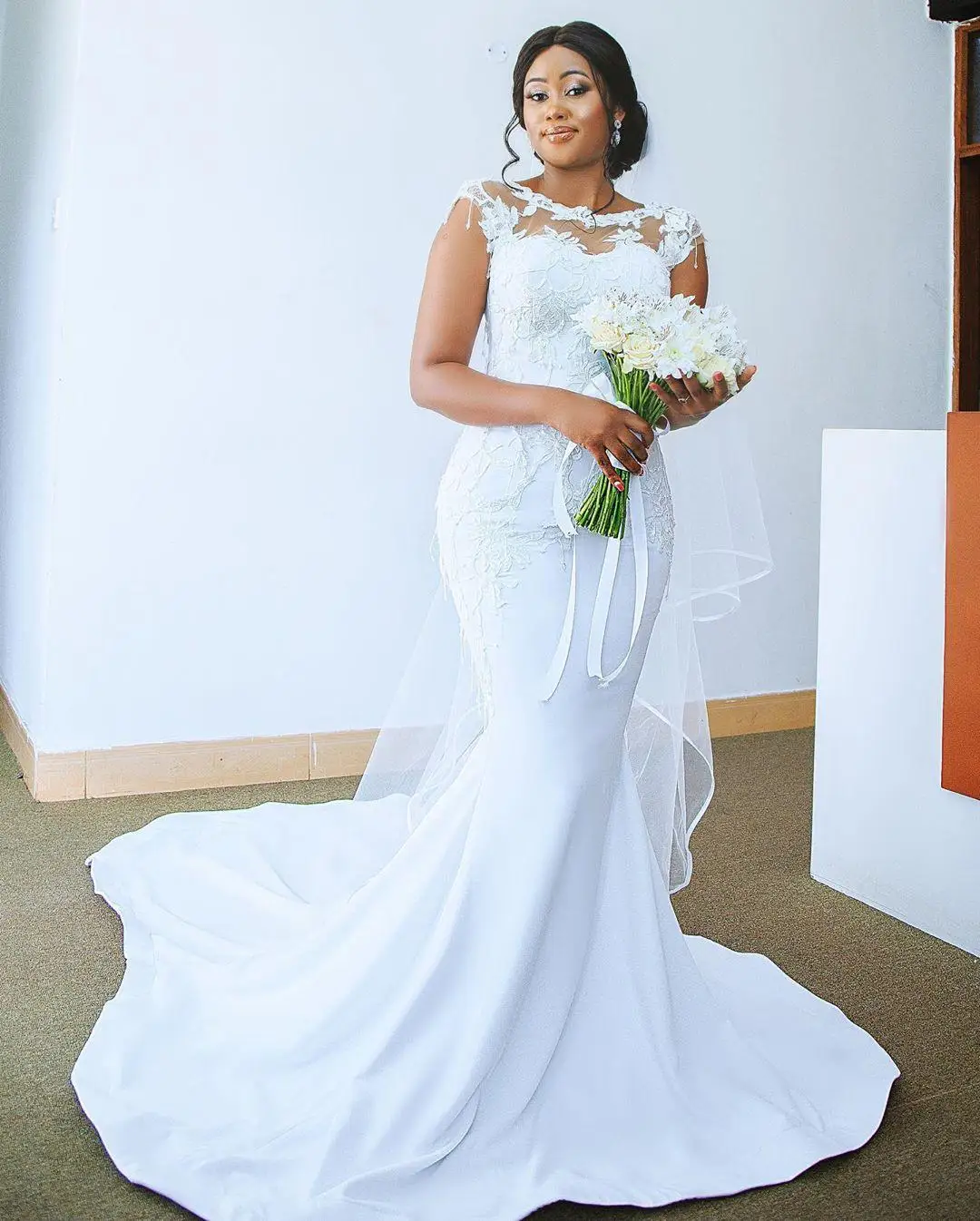 2021 Plus Size Arabic Aso Ebi Lace Beaded Mermaid Wedding Dresses Sheer 
