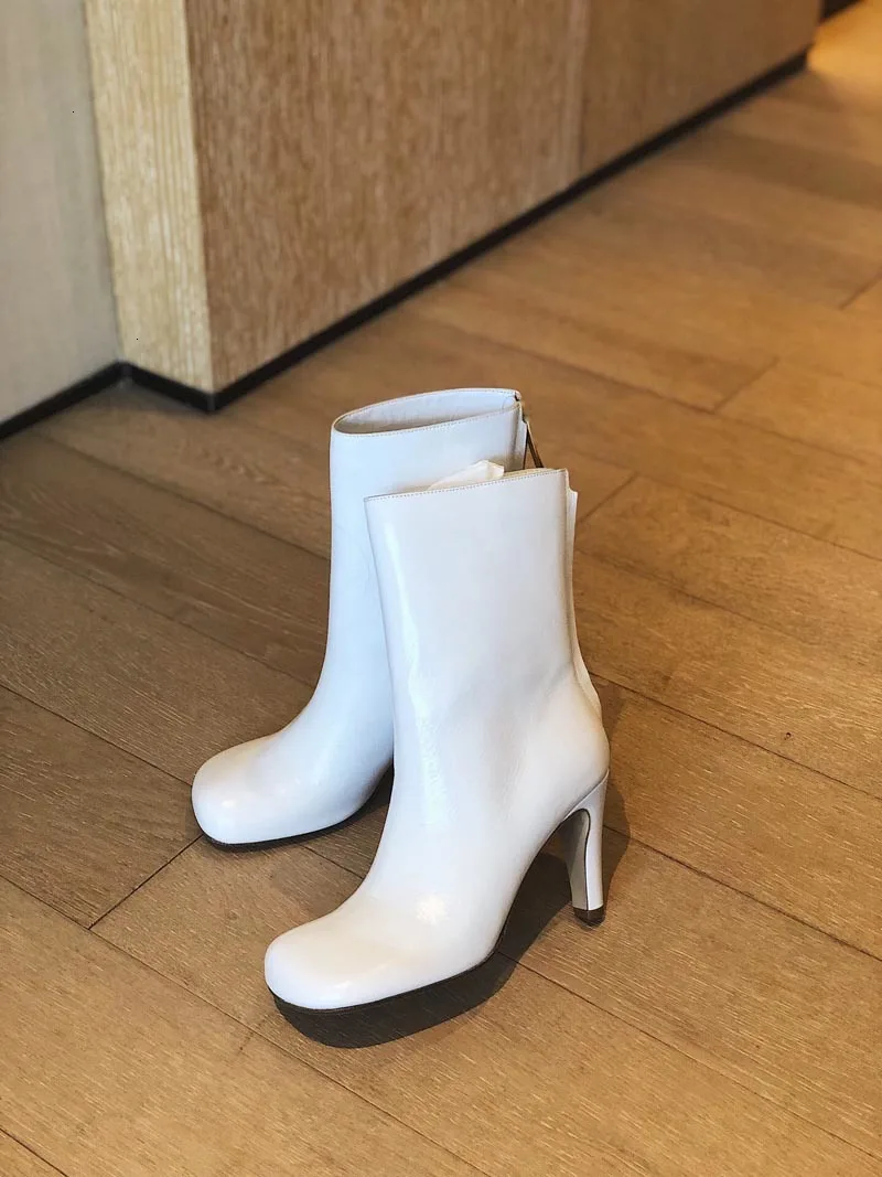 BELLECOM High With Short Boots Women's Singles Back Zipper Coarse With Genuine Leather Small White Boots French Stovepipe - Цвет: white