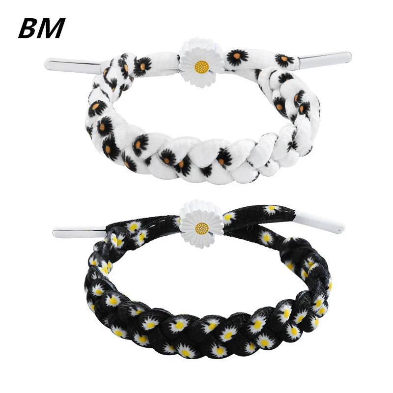 

Small Daisy Bracelet for Women Weaving Couple Bracelet Korean Version of Simplicity Female Charm Wedding Birthday Present