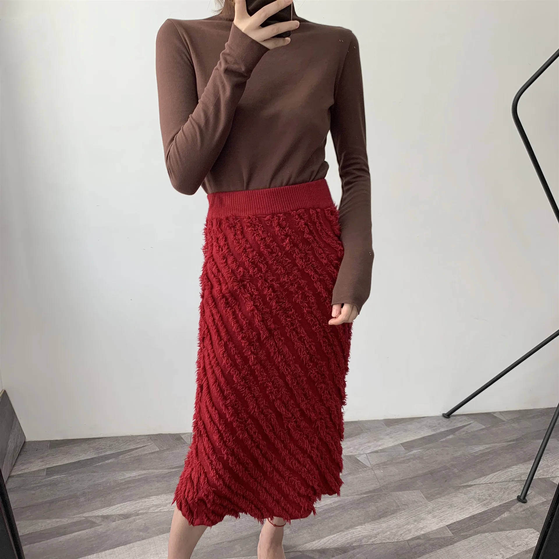 Wine red Новое поступление Женская эластичная талия тонкая талия кисточки трикотажные женские юбки-карандаш осень зима свитер миди юбка Saias - Цвет: Wine red