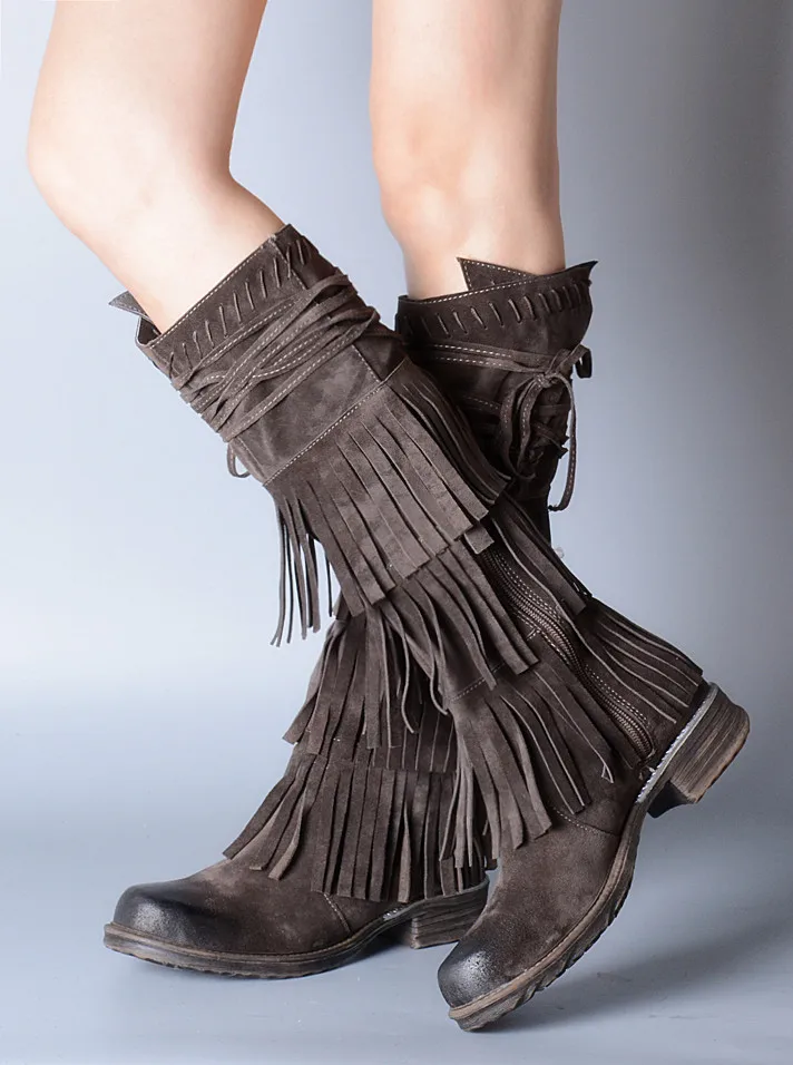 Ботинки женская обувь женские сапоги кожаные сапоги до колена сапоги в стиле ретро с кисточками г. Зимние новые модные короткие плюшевые теплые повседневные сапоги