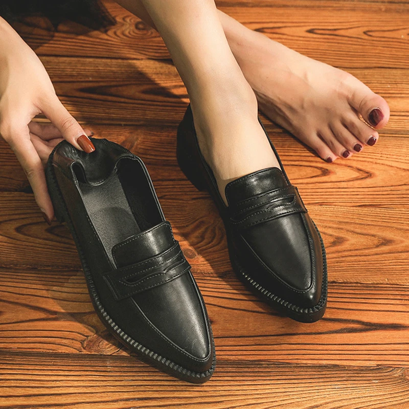 Women Oxford Shoes Pointed Toe Leather Flats Slip On Loafers Brogue Shoes Thick Heels Cut Out One Band