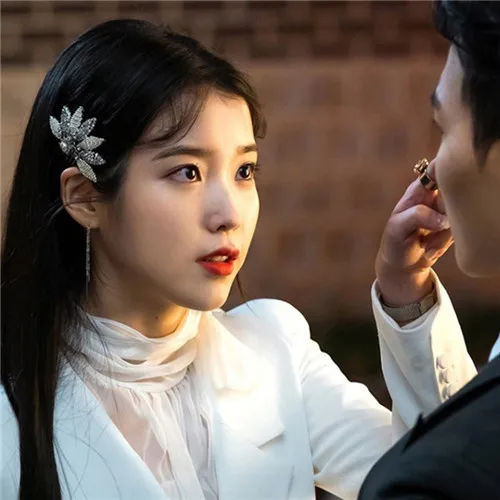 11526851970_1835019174