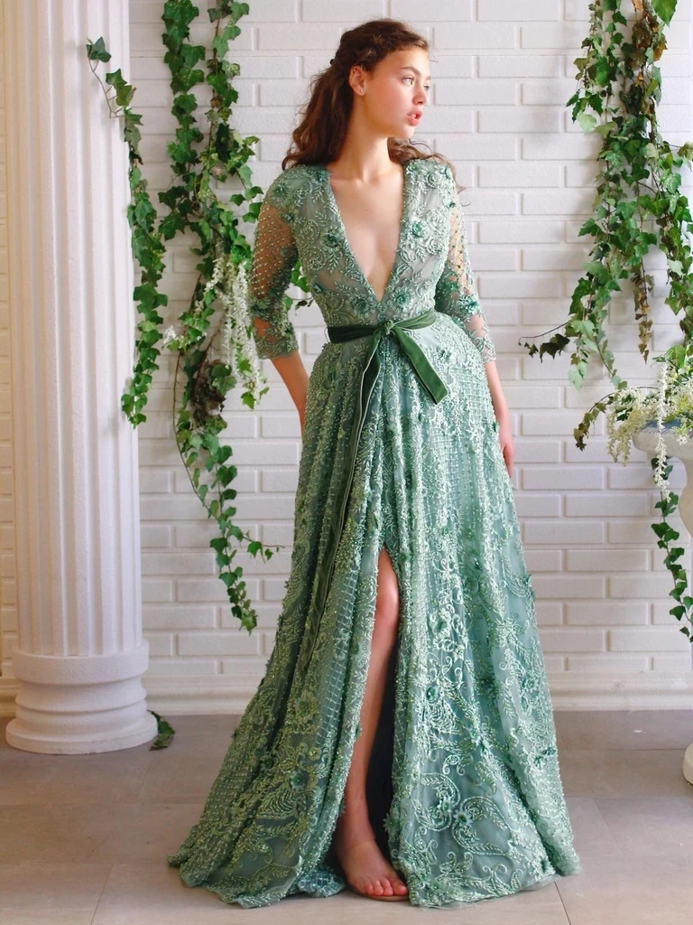 

Green Muslim Evening Dresses 2019 A-line V-neck 3/4 Sleeves Lace Pearls Slit Islamic Dubai Saudi Arabia Long Formal Evening Gown