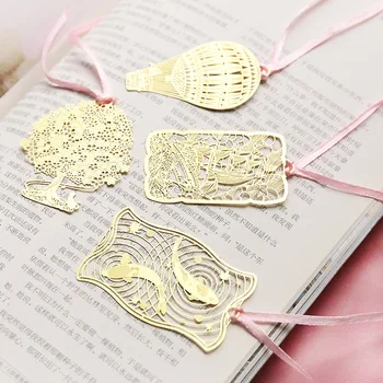 

8Pcs/Lot Kawaii Cartoon Animals Metal Bookmark Book Holder for Book Paper Creative Gift Stationery