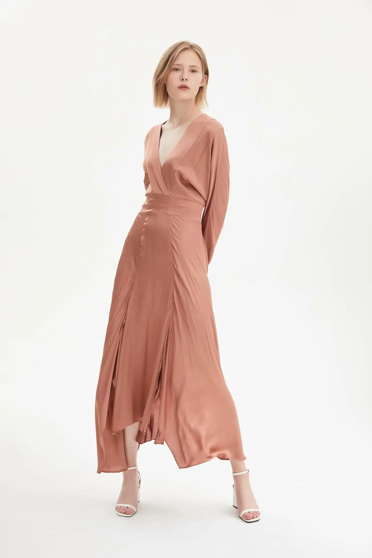 

2019 Spring And Autumn New Style Knitted Black And White with Pattern Dress Women's Hepburn Wind Elegant Slimming Mid-length Bas