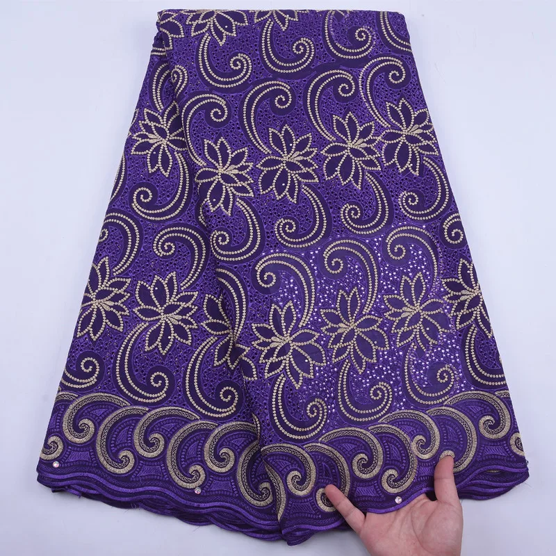 He09401a07aaa4eb4a19ddaa4070063cef