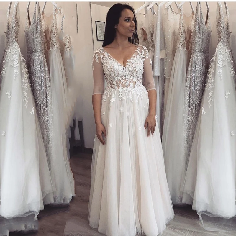 

Eightale Simple Wedding Dresses V-Neck Appliques Lace Plus Size Wedding Gowns Floor Length Half Sleeves Bride Dress 2020