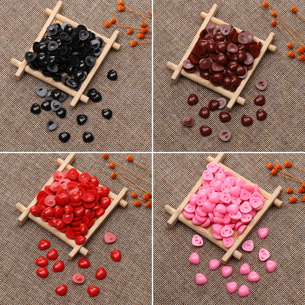 Triangle Safety Noses 100Pcs/Bag for Doll Toys Bear Plastic Buttons Multicolor Doll Nose Crafts Making Puppet Toy Accessories