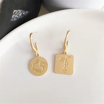 

Asymmetric retro earrings fashion hip-hop personality artistic aesthetic metal stud earrings fashion earrings 2020