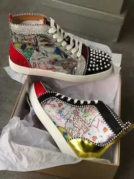 

Red Bottom Graffiti Shoes Men Casual Shoes Fashion Printed Mens Loafers Rivets Toe Runway Shoes High Top Lace Up Mens Sneakers