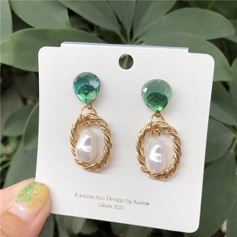

Free Shipping New Cute Pearls Charm Geometric Stud Earring