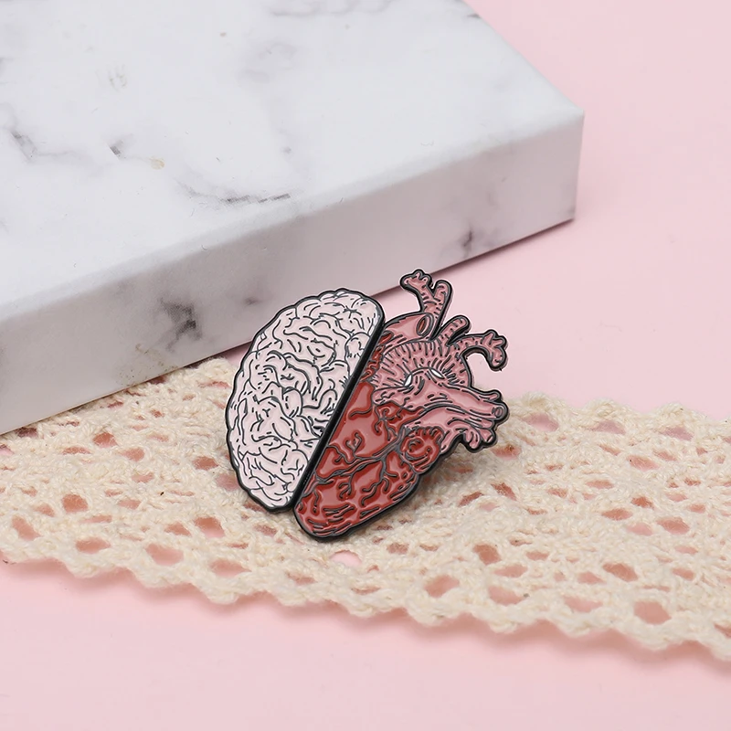 Медицинская эмалированная брошь для тела половинное Сердце и половина головного мозга соединены в форме сердца пара персонализированных творческих значков