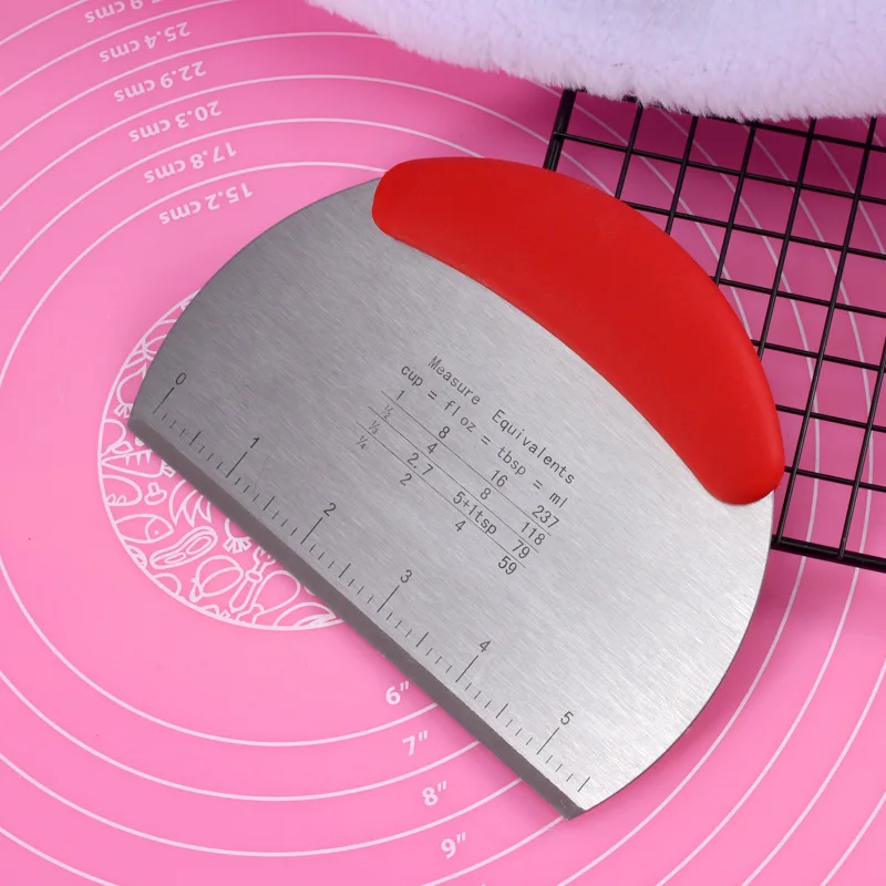 

Thickened Pastry Scraper Chopper Stainless Steel Pizza Dough Scraper Cutter with Scale Kitchen Baking Accessories with Handle