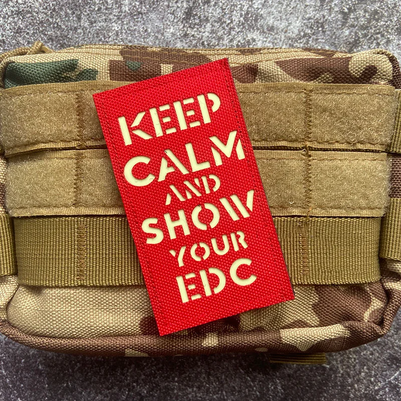 Keep Calm & Use Your EDC 3D Parche de Goma y Velcro Rojo 