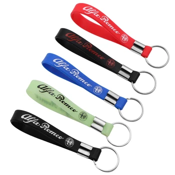 

1pcs Excellent Luminous Emblem in Silicone Badge Car Keychain For Alfa Romeo 159 147 156 Giulietta 147 159 Mito Keychain