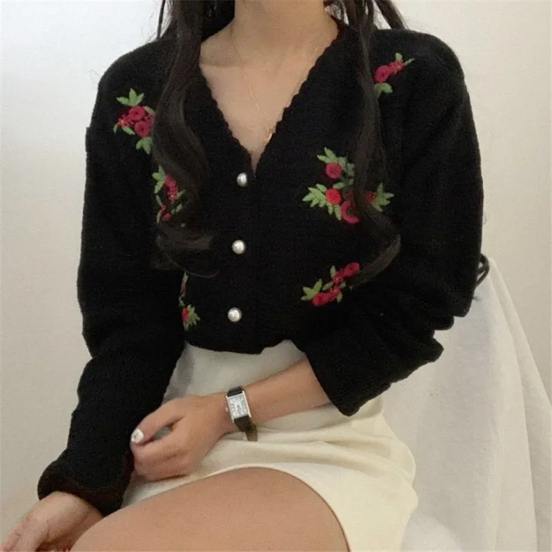 RUGOD трикотаж с цветочной вышивкой вязаный кардиган свитер корейский стиль женские свитера Зимние Топы для женщин с жемчужной пряжкой