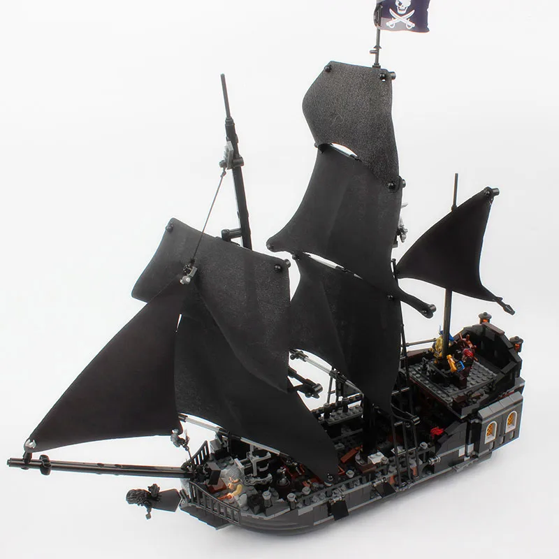 

16006 Movie Series The Black Pearl 804pcs Pirates of the Caribbean Building Blocks Set 4184 Educational DIY Toys