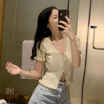 

2020 New Summer Fashion V-neck Button Ruffle Short Cropped Navel Knit Short Sleeve T-Shirt