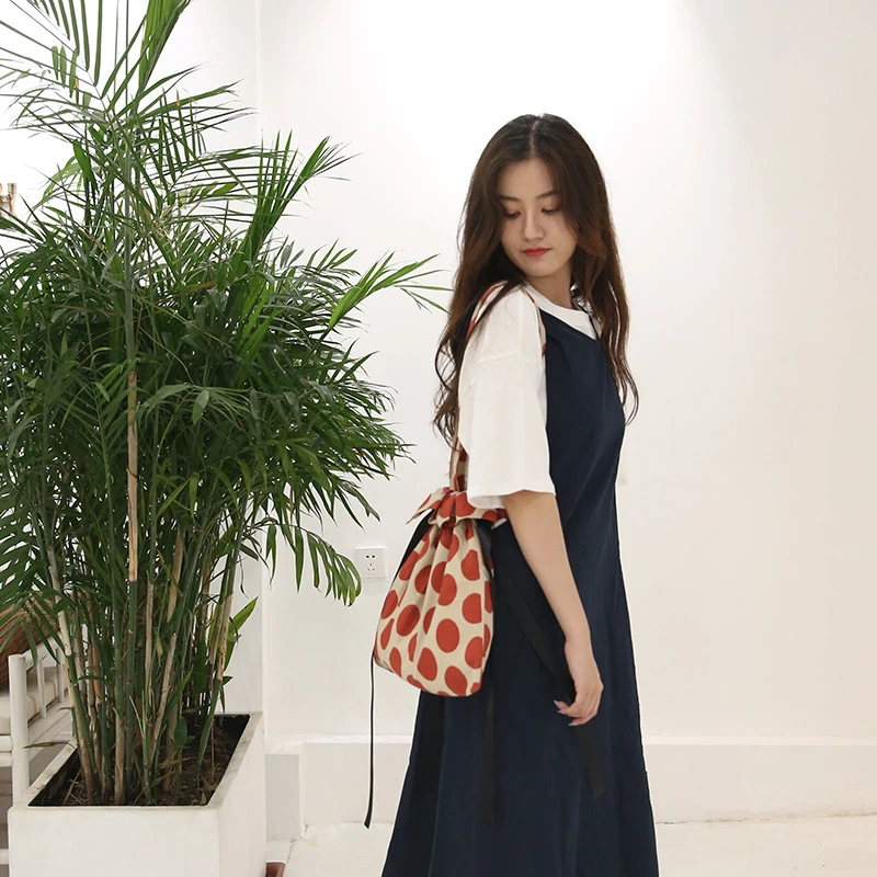 Ins Girl Wind Summer Drawstring Shoulder Bags Messenger Beach bag Smooth fabric Korean version FASHION Dot woman Canvas handbag |