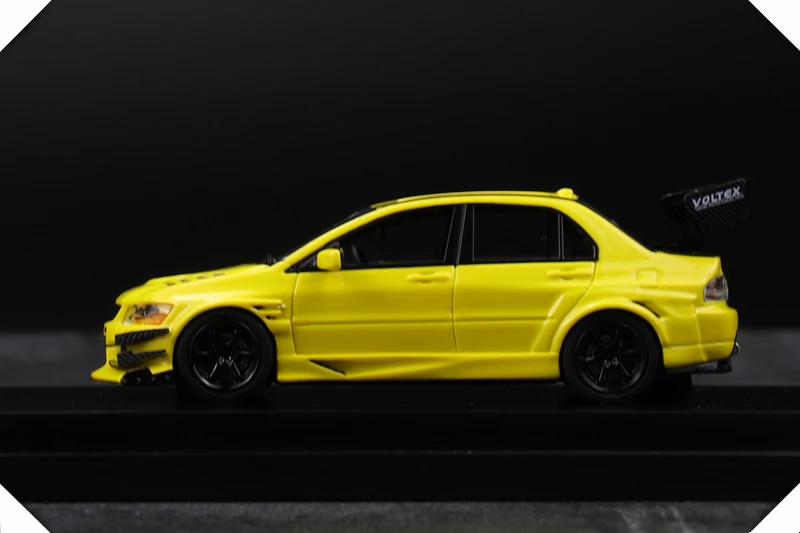 1: 64 весы EVO VII семь поколения модель автомобиля желтый Смола статическое состояние ремонт автомобилей изысканное моделирование мужской подарок Коллекционирование