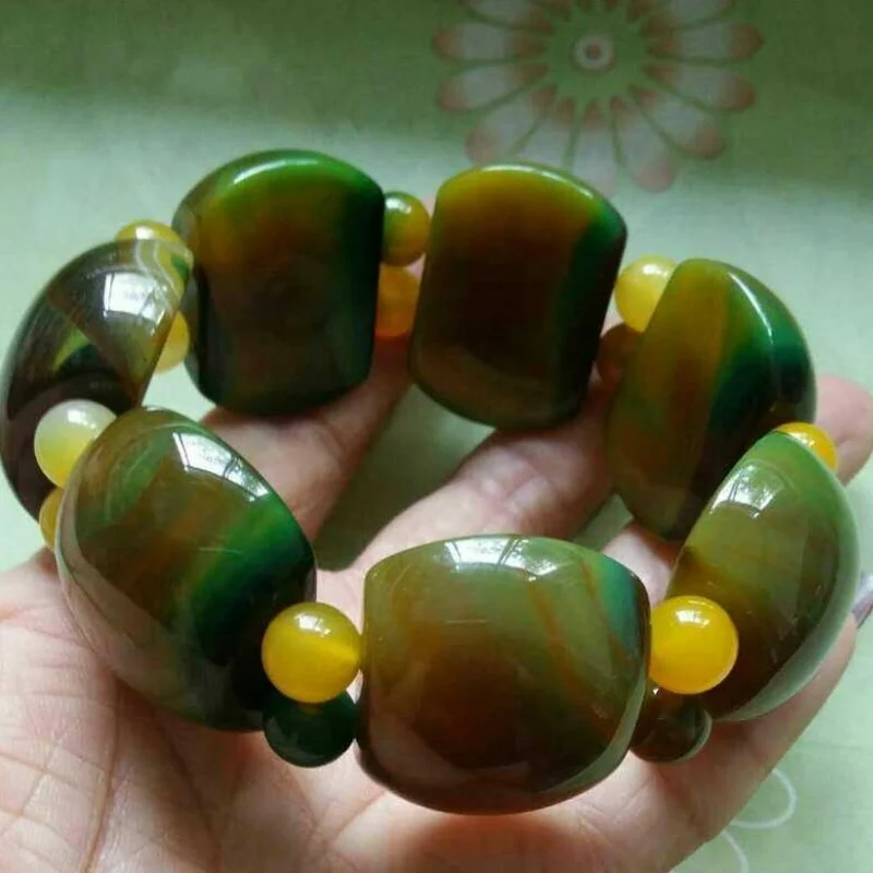 Men's Modern Simple Bracelet in Natural Yellow-Green Agate Flower Design