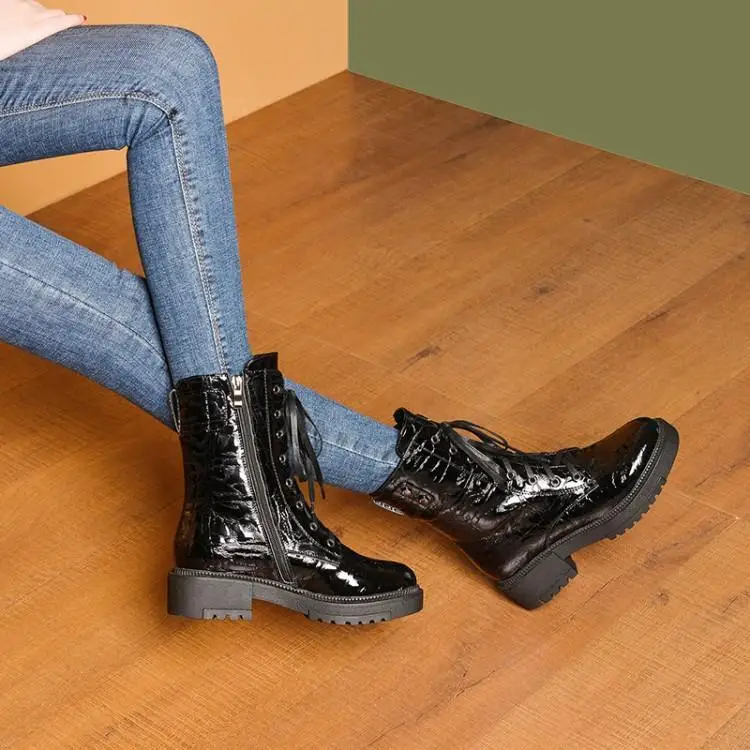 

The bottom of the thick woman with short boots, Martin boots with scooter female head layer cowhide leather rounded head
