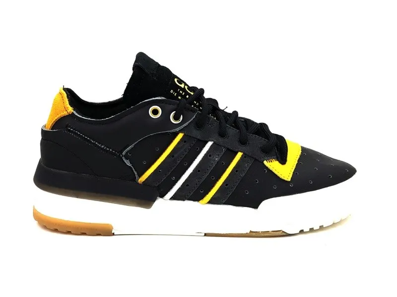 Adidas Persaingan RM Rendah Sneakers 