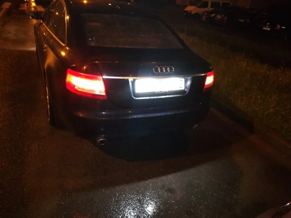 2 шт. 18 SMD 3 Вт Светодиодная лампа пластина авто лампы номерного знака светильник белого цвета для Audi A4 A6 C6 Rs4 Rs6 Q7 A3 S3 S4 B6 B7 S6 A8 S8 02-09