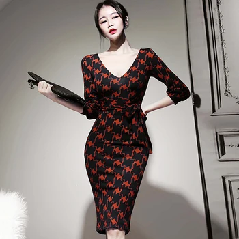 

Winter Korea Half Sleeve V-Neck Sheath Pencil Sexy Women's Dress Star Print sashes Bodycon Knee-Length Women Party Cloth